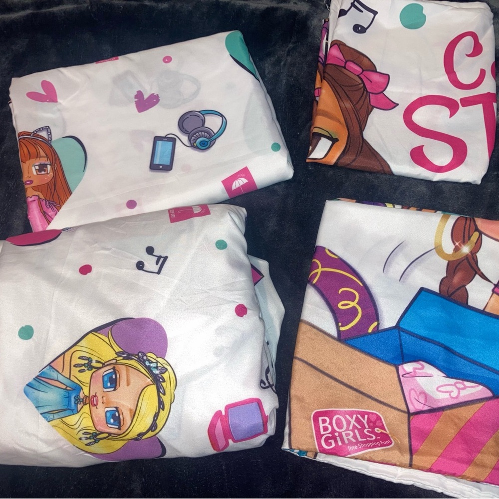 BOXY GIRLS SHEET SET SIZE FULL LIKE NEW